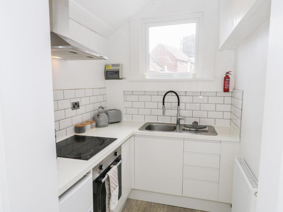 Apartamento The Surfers Bolt Hole Whitby Exterior foto